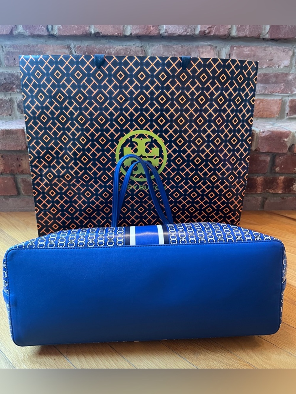 Tory Burch Jewel Blue Gemini Link Tote - Picture 5 of 13